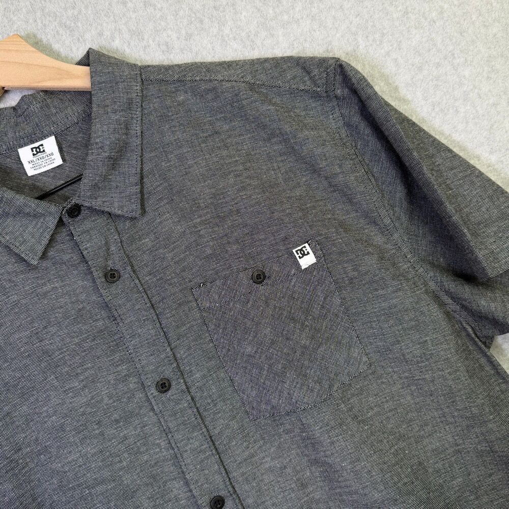 DC Shoes Button Up Shirt Mens XXL Gray Short Sleeve Cotton Skate Casual